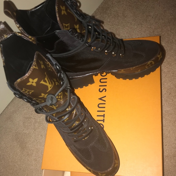 Louis Vuitton Laureate Desert Boot, LV monogram - Picture 2 of 6